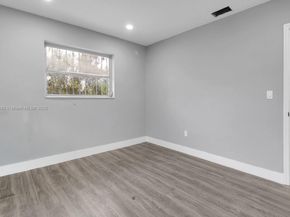 643-645 NE 149th St, Miami FL 33161