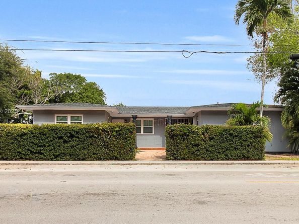 643-645 NE 149th St, Miami FL 33161