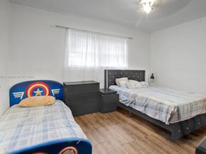 643-645 NE 149th St, Miami FL 33161