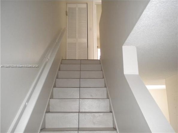 260 NW 107th Ave 207, Miami FL 33172