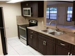 9412 NW 39th St, Sunrise FL 33351