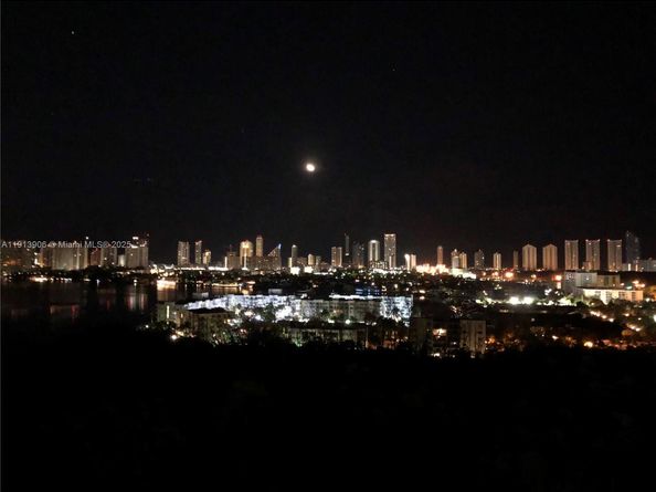 16385 Biscayne Blvd 3003, North Miami Beach FL 33160