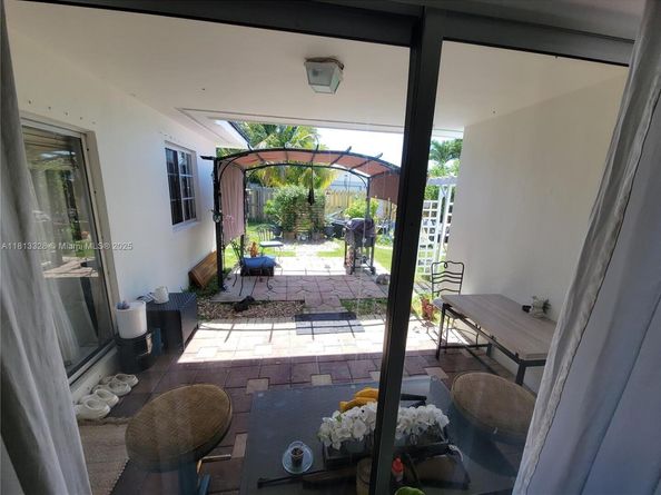 14730 SW 142nd St, Miami FL 33196