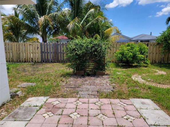 14730 SW 142nd St, Miami FL 33196