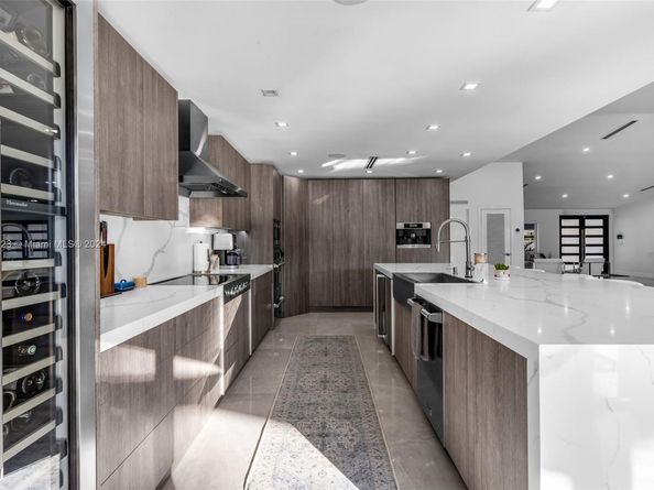10 SW 124th Ave, Miami FL 33184