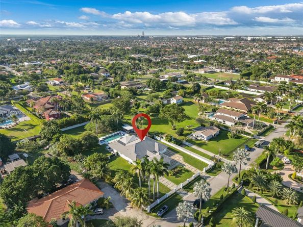 10 SW 124th Ave, Miami FL 33184
