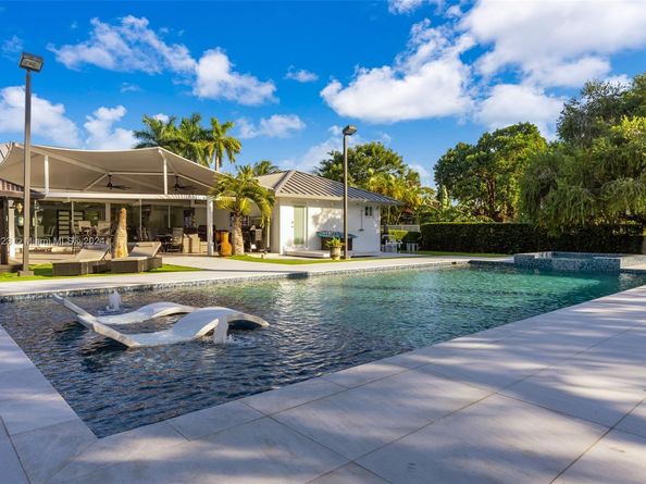 10 SW 124th Ave, Miami FL 33184