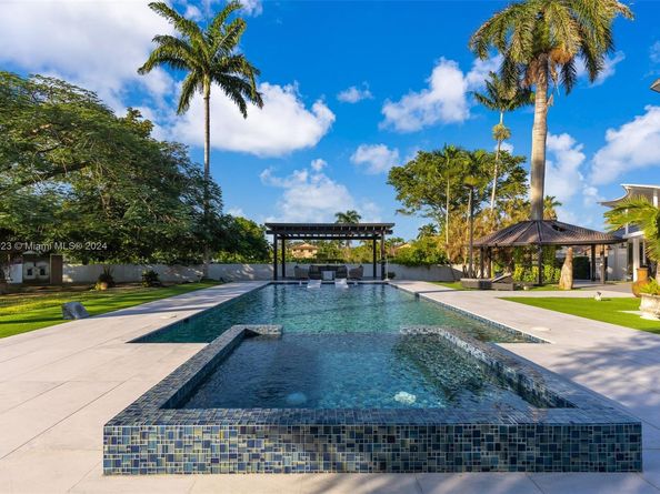 10 SW 124th Ave, Miami FL 33184