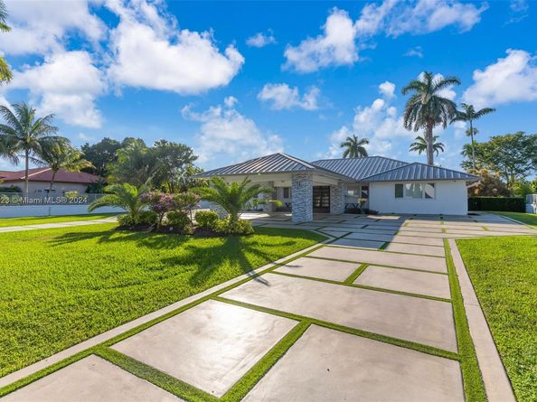 10 SW 124th Ave, Miami FL 33184