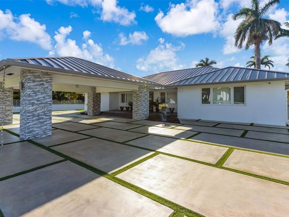 10 SW 124th Ave, Miami FL 33184