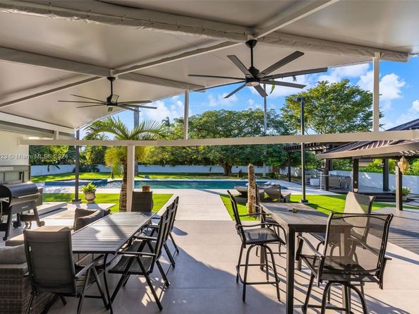 10 SW 124th Ave, Miami FL 33184