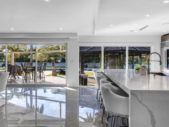 10 SW 124th Ave, Miami FL 33184
