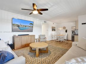 934 SE 9th Ave 17, Pompano Beach FL 33060