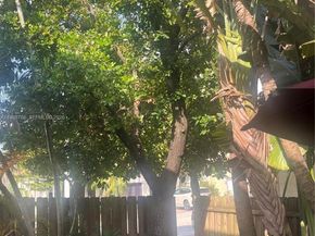 7469 NW 112th Pl, Doral FL 33178