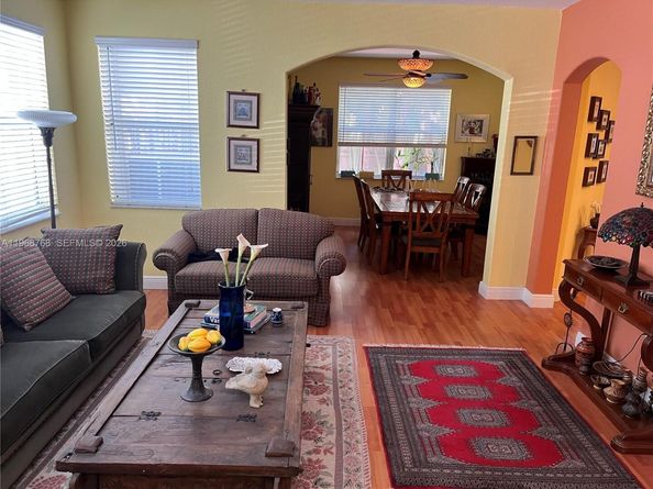 7469 NW 112th Pl, Doral FL 33178