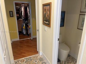 7469 NW 112th Pl, Doral FL 33178