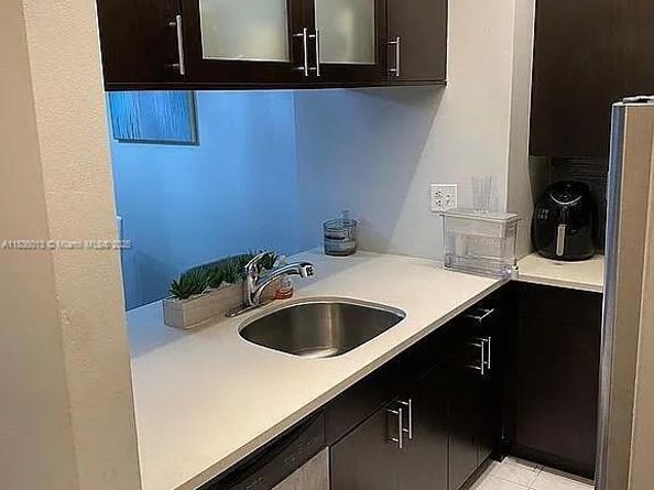 800 N Miami Ave E707, Miami FL 33136