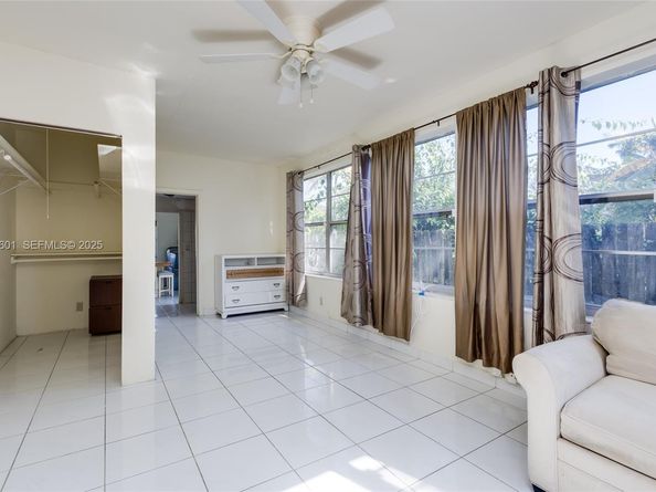 1264 NE 156th St, North Miami Beach FL 33162