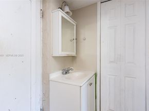 1264 NE 156th St, North Miami Beach FL 33162