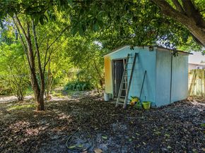 1264 NE 156th St, North Miami Beach FL 33162