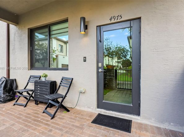 4975 NW 83rd Path, Doral FL 33166