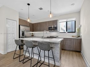 4975 NW 83rd Path, Doral FL 33166