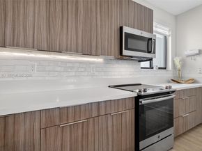 4975 NW 83rd Path, Doral FL 33166