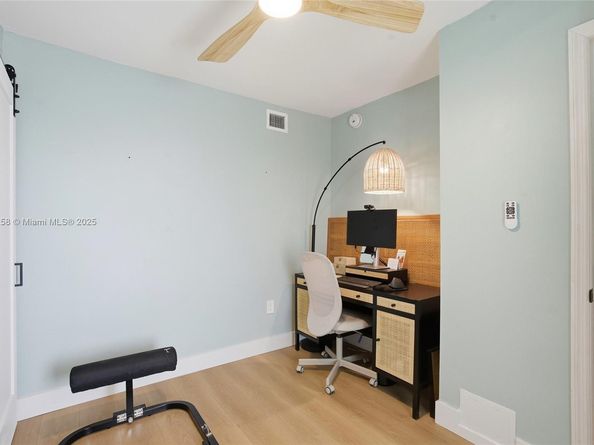 1100 11th St 405, Miami Beach FL 33139