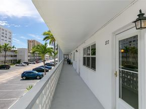 3135 S Ocean Dr 227, Hallandale Beach FL 33009