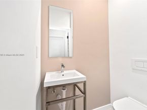 5120 Cherokee Ave, Miami Beach FL 33140