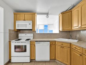 2025 NE 164th St 510, North Miami Beach FL 33162