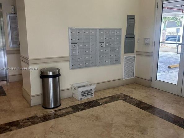 2400 SW 27th Ave 406, Miami FL 33145