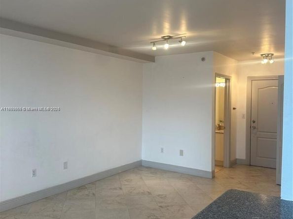 2400 SW 27th Ave 406, Miami FL 33145