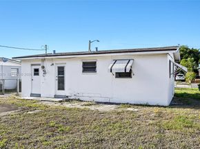 1326 8th St, West Palm Beach FL 33401