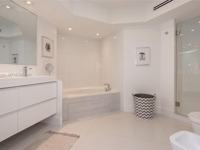 6301 Collins Ave 3006, Miami Beach FL 33141
