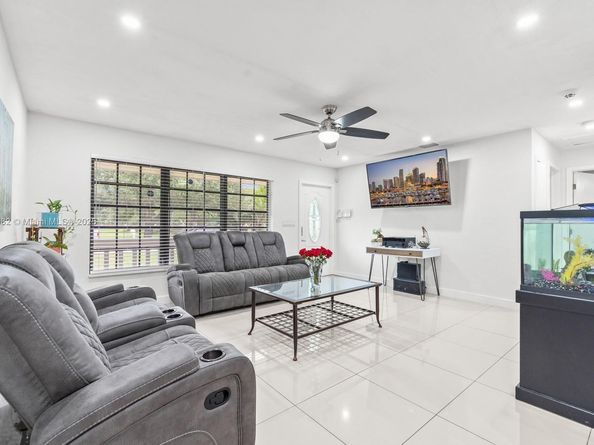 6800 SW 26th St, Miramar FL 33023