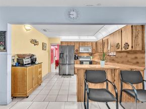 228 SW 5th Ave, Hallandale Beach FL 33009