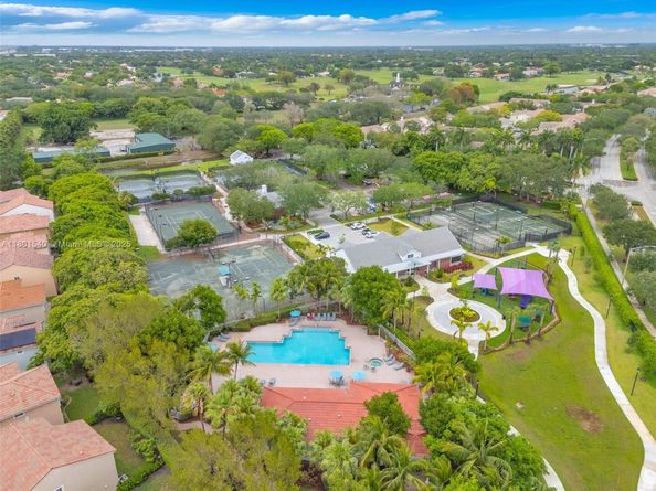 1708 NW 126th Dr, Coral Springs FL 33071