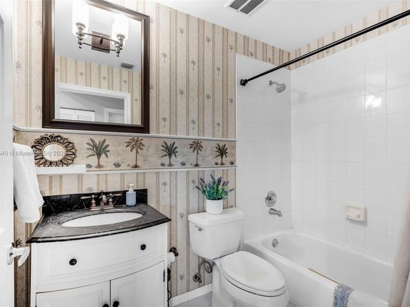 1708 NW 126th Dr, Coral Springs FL 33071