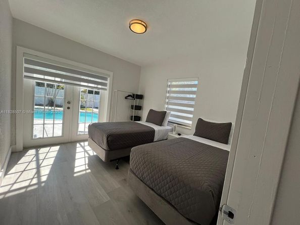 1214 NE 180th St, North Miami Beach FL 33162