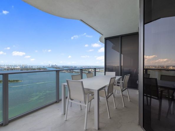 700 NE 24th St 4002, Miami FL 33137