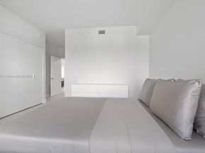 700 NE 24th St 4002, Miami FL 33137