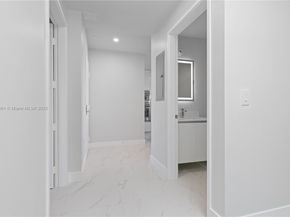 700 NE 24th St 4002, Miami FL 33137