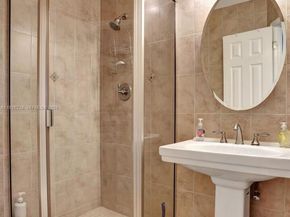 4806 NW 36th St 605, Lauderdale Lakes FL 33319