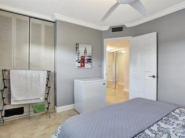 4806 NW 36th St 605, Lauderdale Lakes FL 33319