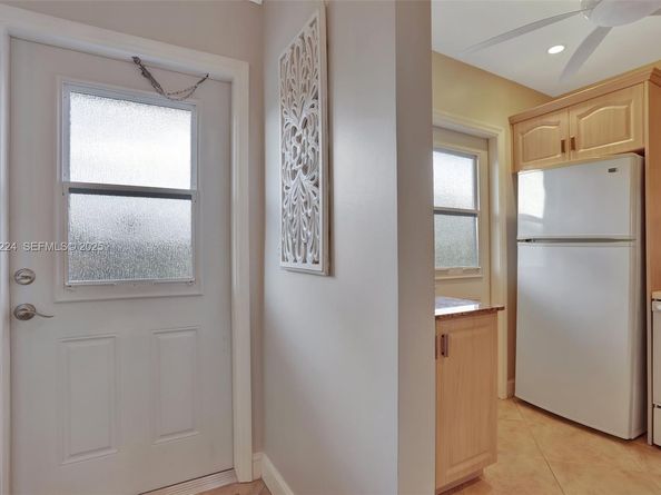 4806 NW 36th St 605, Lauderdale Lakes FL 33319