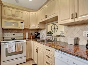 4806 NW 36th St 605, Lauderdale Lakes FL 33319