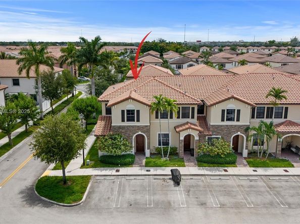 8877 W 35th Ave, Hialeah FL 33018