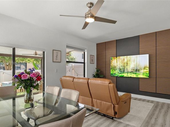 8877 W 35th Ave, Hialeah FL 33018