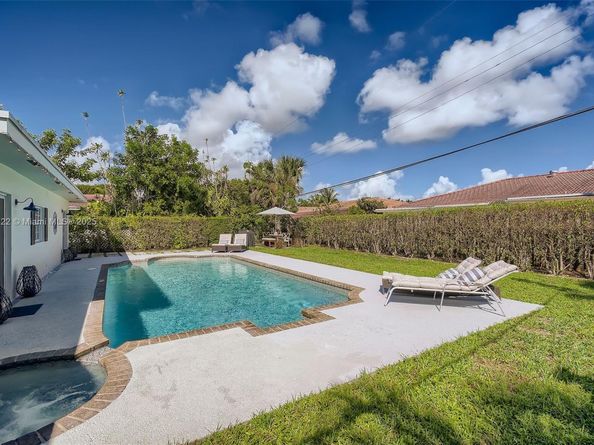 3830 NE 22nd Ter, Lighthouse Point FL 33064